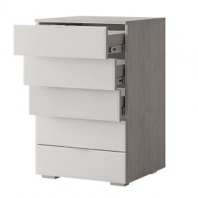 Комод Алекса (ясень белый/белый) в Коротчаево - korotchaevo.ok-mebel.com | фото 2
