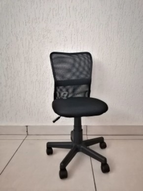 Кресло Barneo K-401 детское (черная ткань/сетка) в Коротчаево - korotchaevo.ok-mebel.com | фото 1