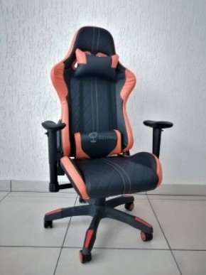 Кресло геймерское Barneo K-52 (черная экокожа оранжевые вставки) в Коротчаево - korotchaevo.ok-mebel.com | фото
