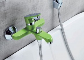 Смеситель для ванны Accoona A6366K (зеленый) в Коротчаево - korotchaevo.ok-mebel.com | фото 2